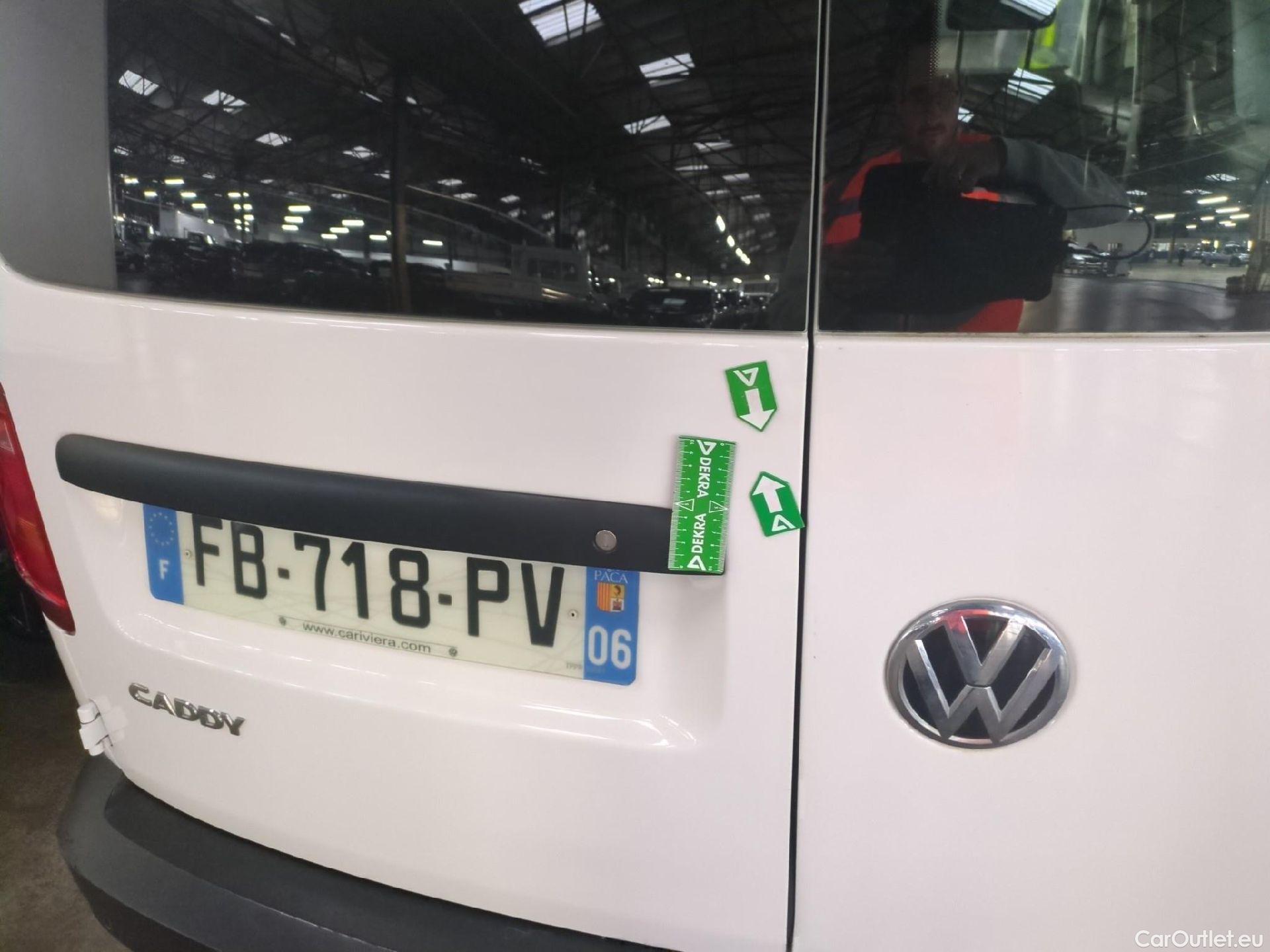  Volkswagen  Caddy VOLKSWAGEN  Van VU 4p Fourgonnette 2.0 TDI 102 Business Line #64