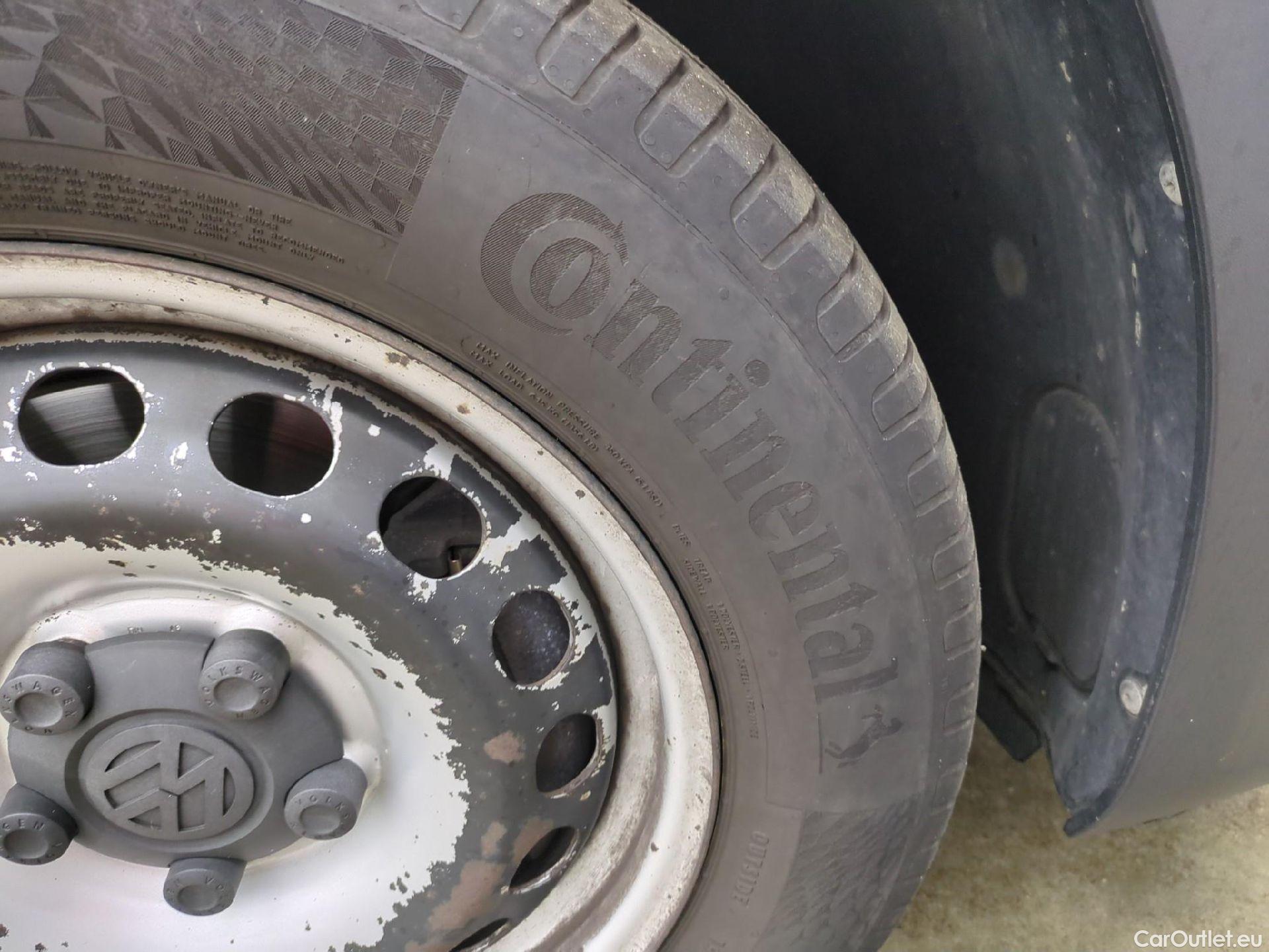  Volkswagen  Caddy VOLKSWAGEN  Van VU 4p Fourgonnette 2.0 TDI 102 Business Line #12