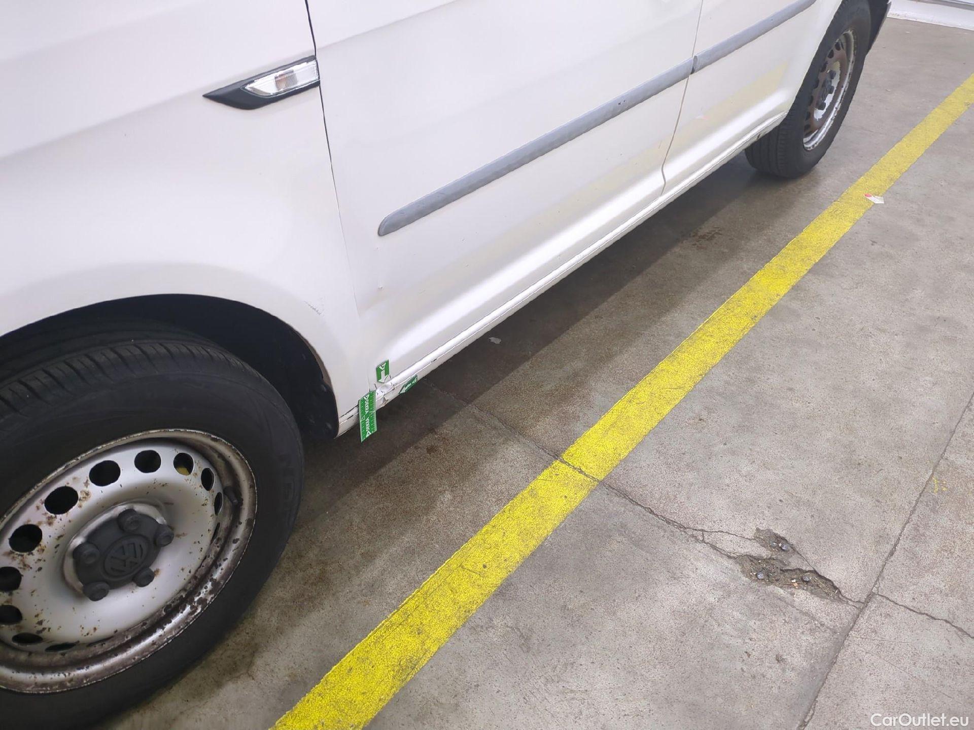  Volkswagen  Caddy VOLKSWAGEN  Van VU 4p Fourgonnette 2.0 TDI 102 Business Line #28