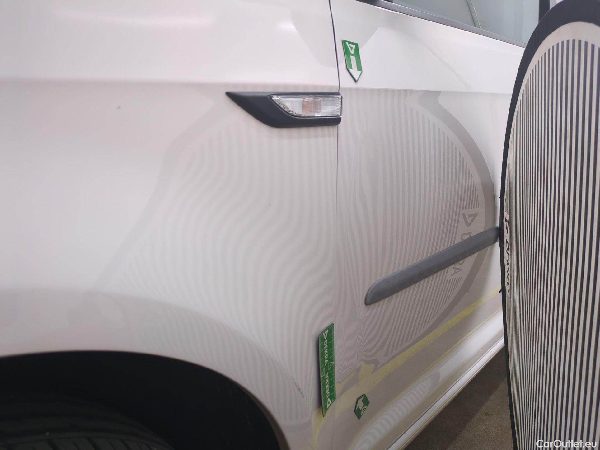  Volkswagen  Caddy VOLKSWAGEN  Van VU 4p Fourgonnette 2.0 TDI 102 Business Line #33