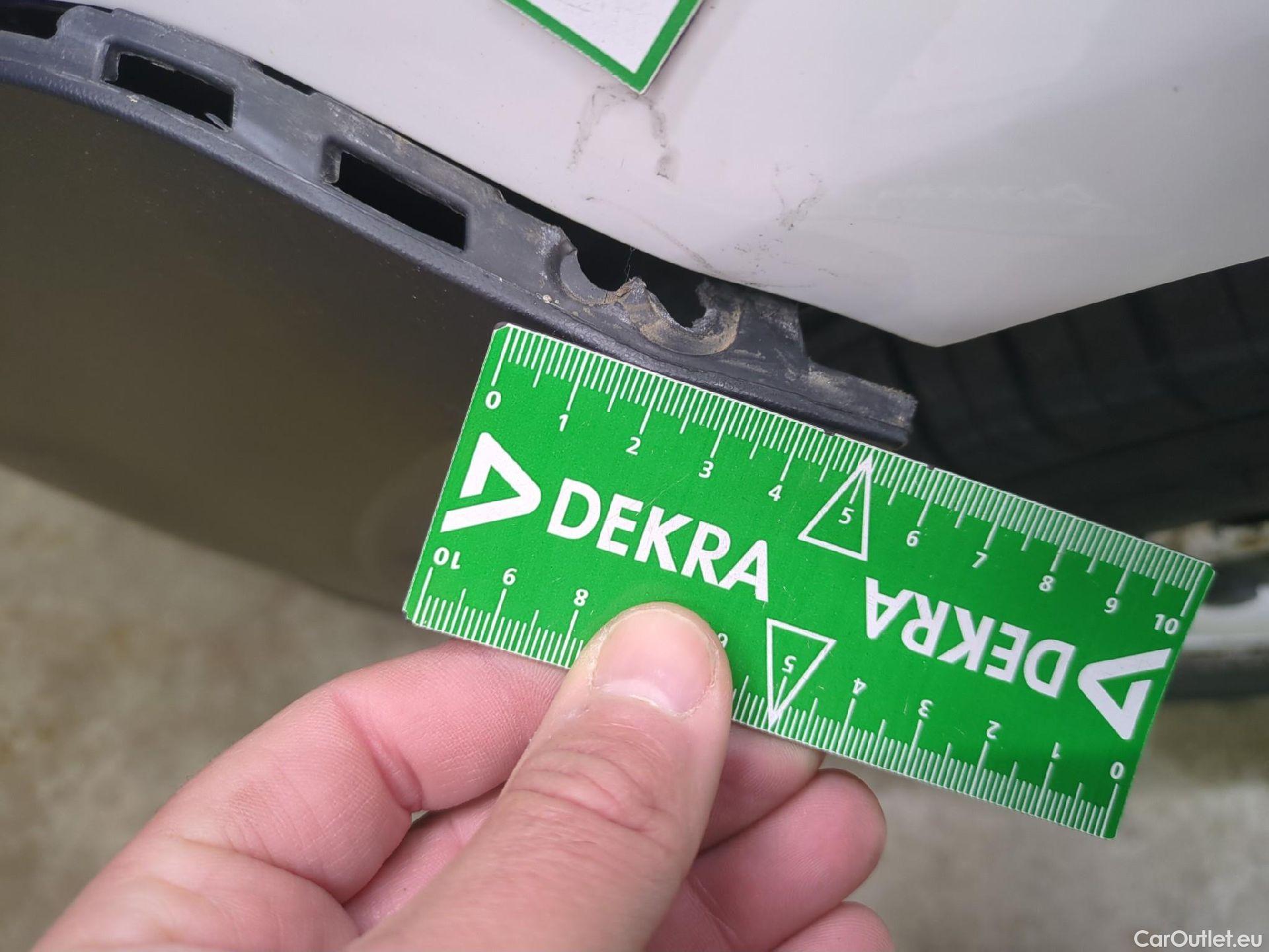  Volkswagen  Caddy VOLKSWAGEN  Van VU 4p Fourgonnette 2.0 TDI 102 Business Line #21