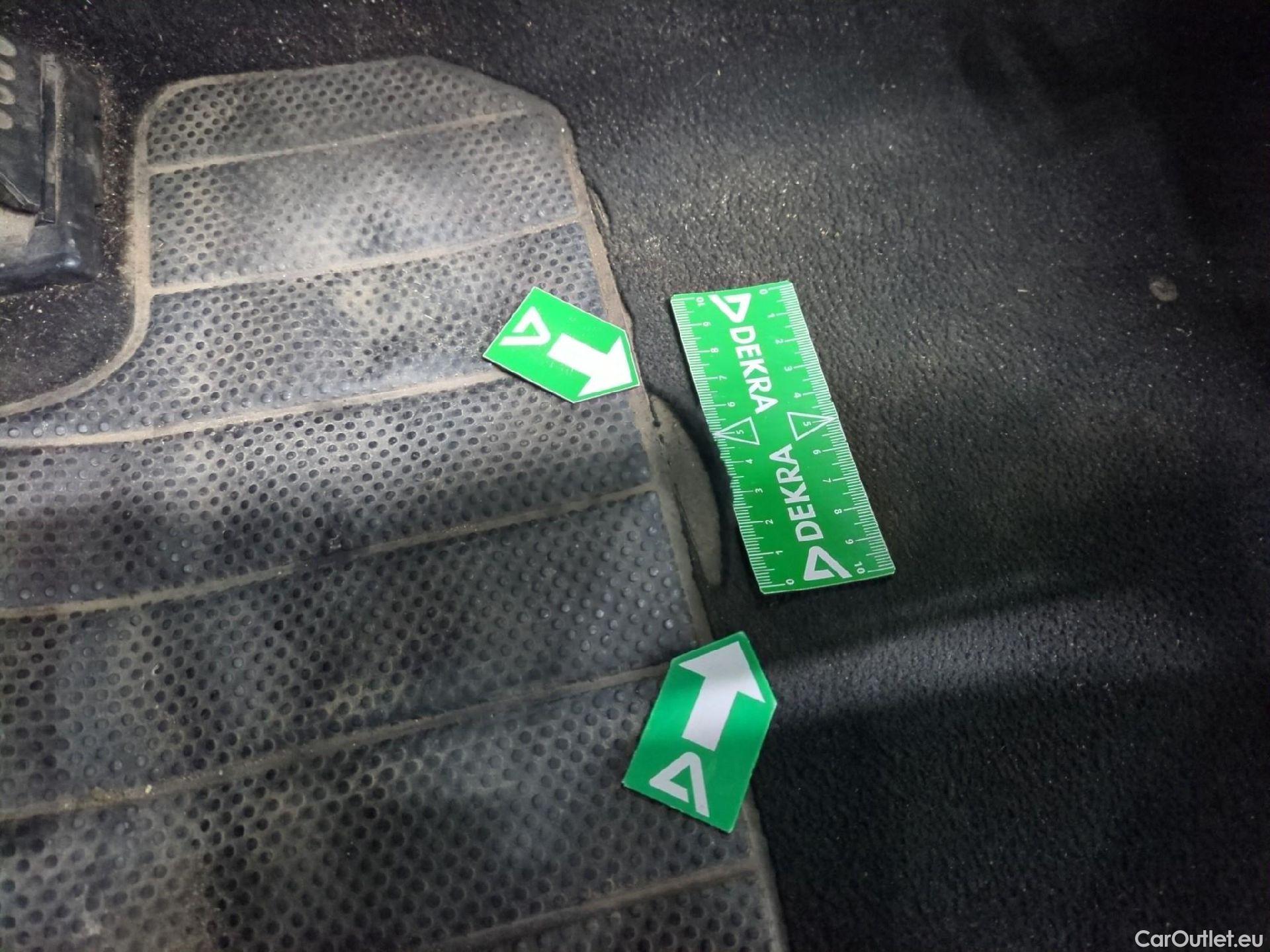  Volkswagen  Caddy VOLKSWAGEN  Van VU 4p Fourgonnette 2.0 TDI 102 Business Line #3