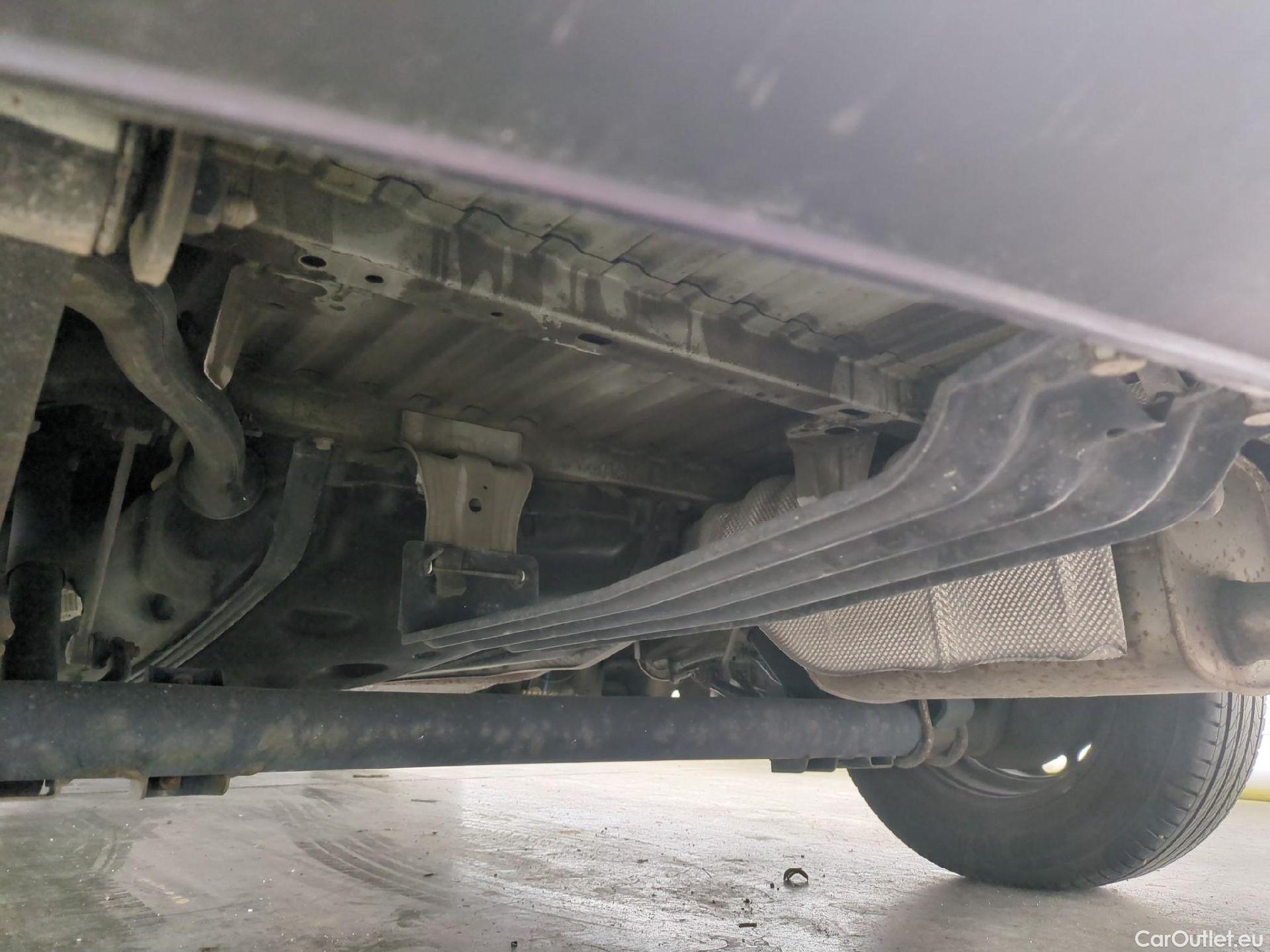  Volkswagen  Caddy VOLKSWAGEN  Van VU 4p Fourgonnette 2.0 TDI 102 Business Line #18