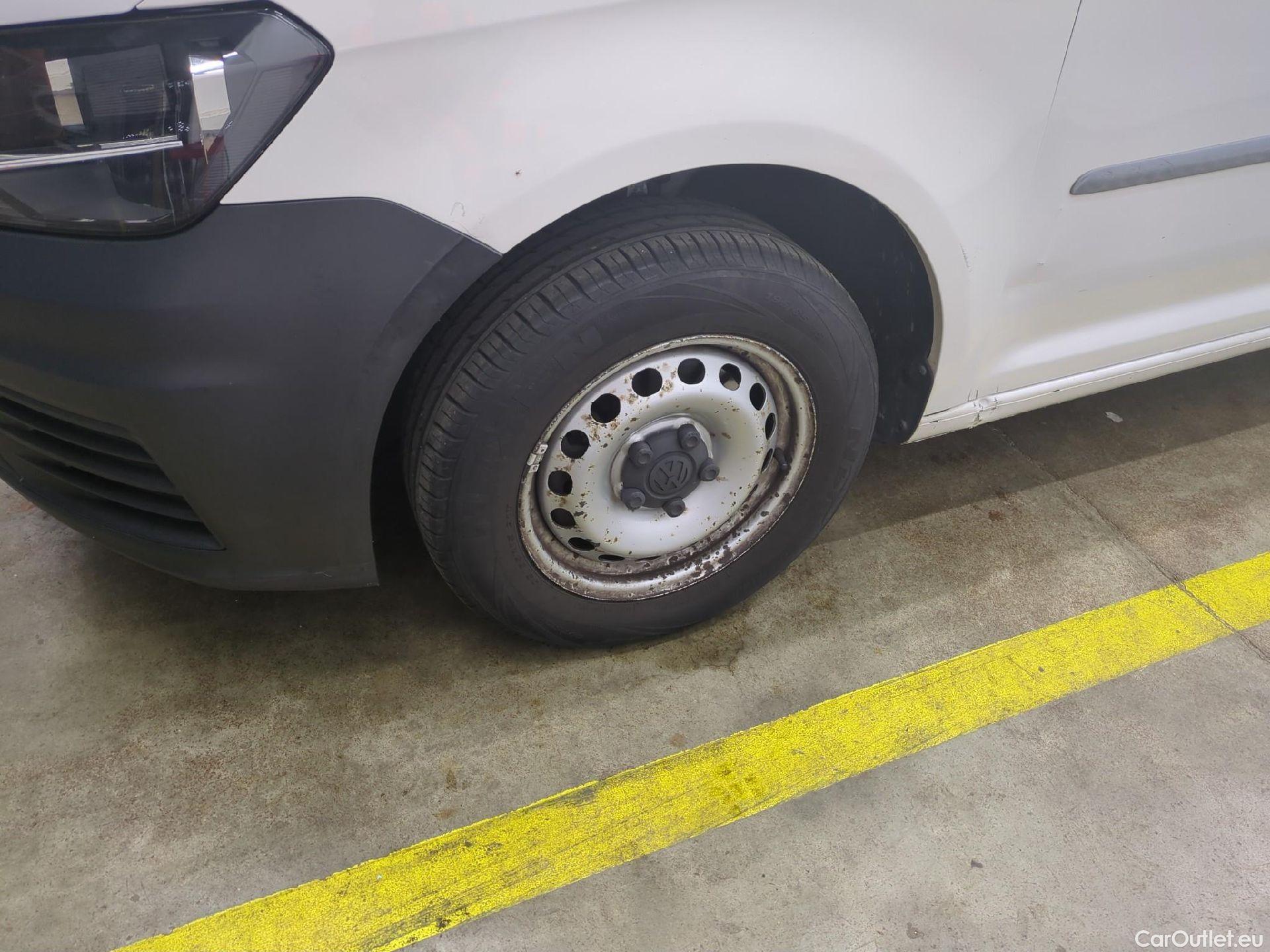  Volkswagen  Caddy VOLKSWAGEN  Van VU 4p Fourgonnette 2.0 TDI 102 Business Line #14