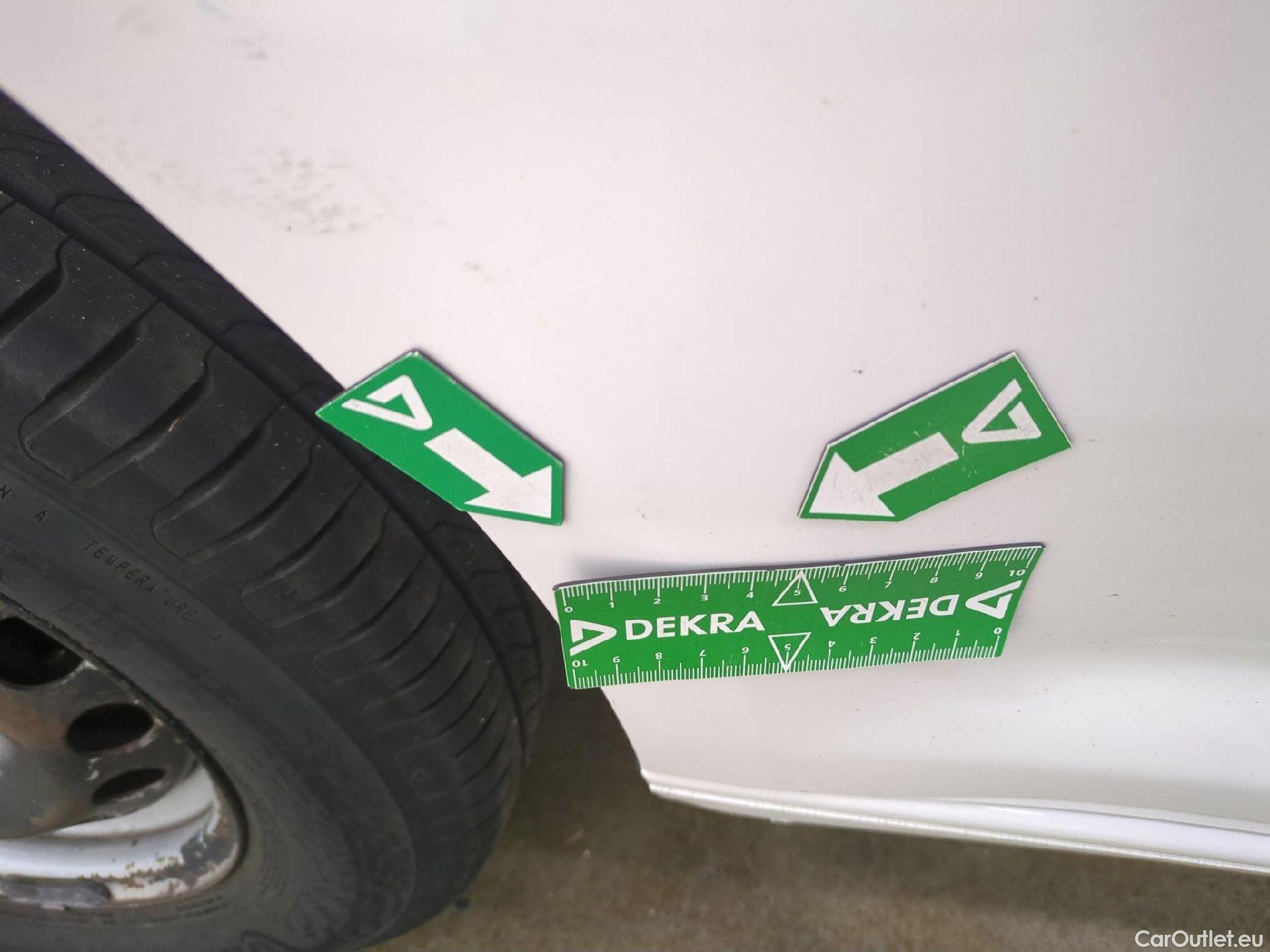  Volkswagen  Caddy VOLKSWAGEN  Van VU 4p Fourgonnette 2.0 TDI 102 Business Line #46