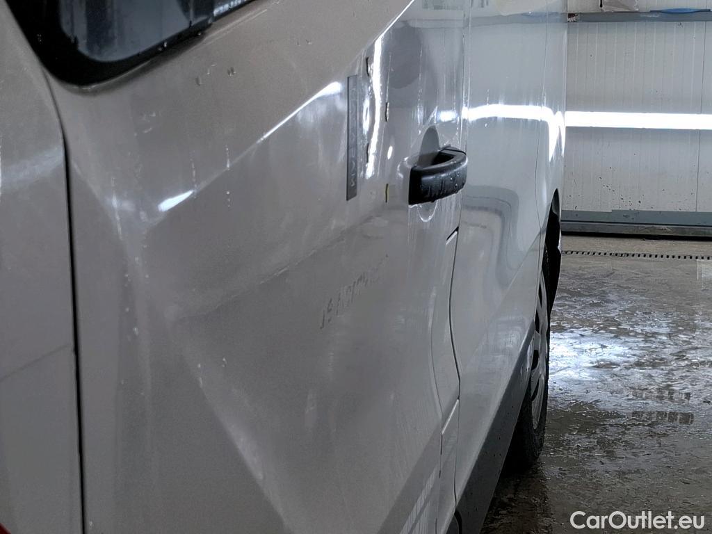  Renault  Trafic  Furgon Grand Confort L1H1 1200 1.6 dCi 125CV BVM6 E6 #68