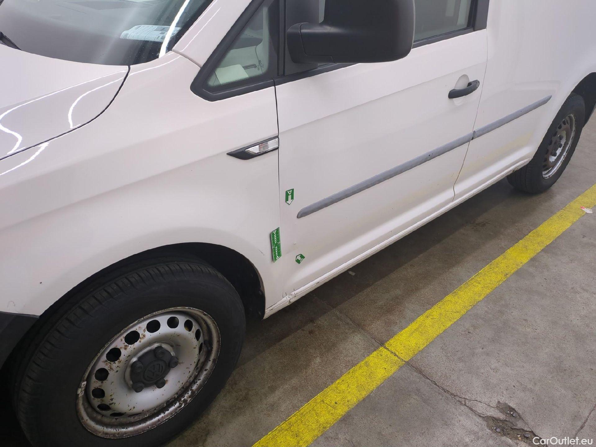  Volkswagen  Caddy VOLKSWAGEN  Van VU 4p Fourgonnette 2.0 TDI 102 Business Line #34