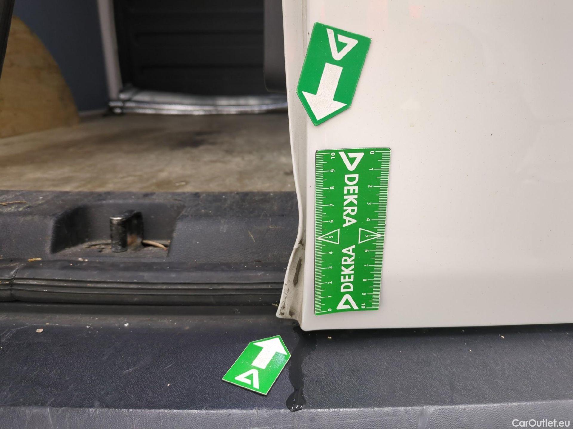  Volkswagen  Caddy VOLKSWAGEN  Van VU 4p Fourgonnette 2.0 TDI 102 Business Line #39