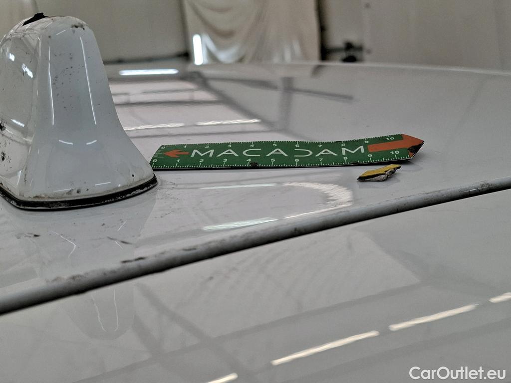  Toyota  Corolla TOYOTA  / 2018 / 5P / Berline Hybride 122h Dynamic Business Beyond Zer #3