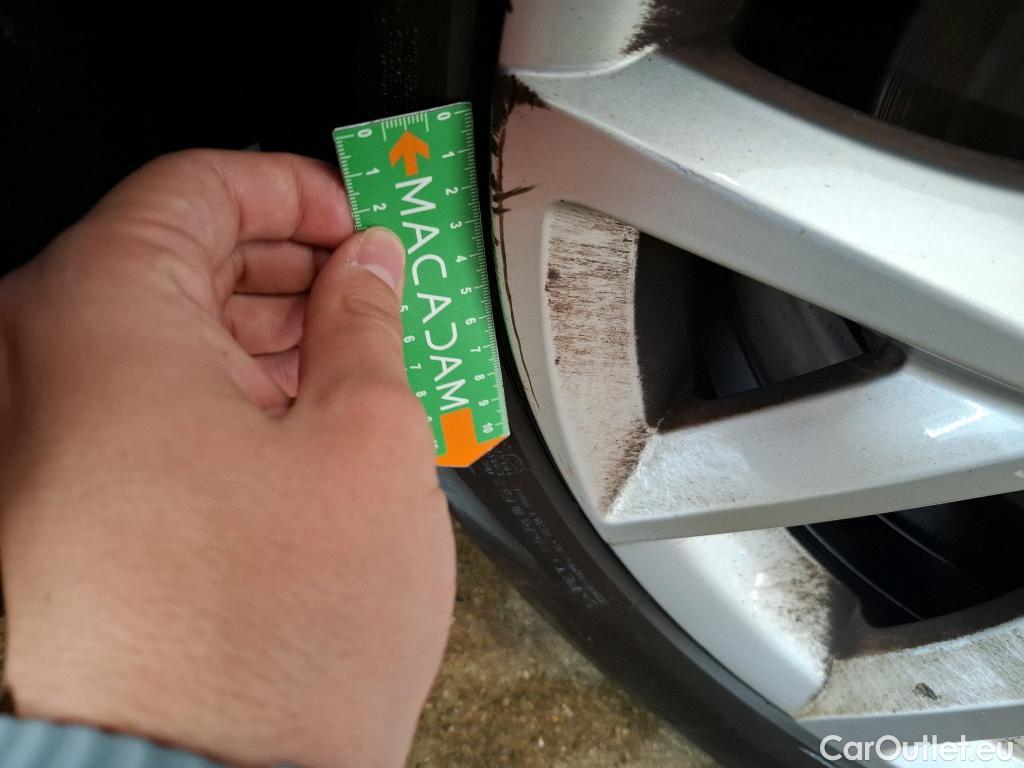  Seat  Leon SEAT  Sportstourer / 2020 / 5P / Break 1.0 eTSI 110 DSG S&S Style Business #40