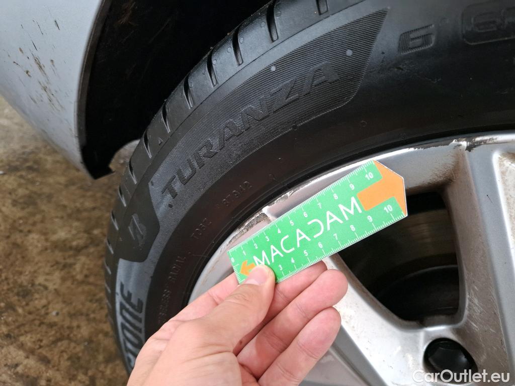  Seat  Leon SEAT  Sportstourer / 2020 / 5P / Break 1.0 eTSI 110 DSG S&S Style Business #33