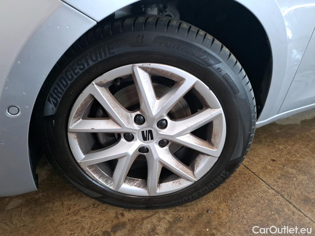  Seat  Leon SEAT  Sportstourer / 2020 / 5P / Break 1.0 eTSI 110 DSG S&S Style Business #20