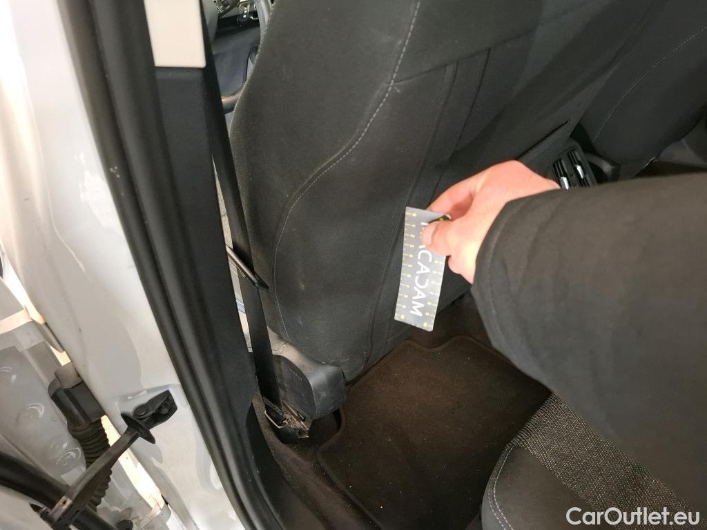  Bmw  X1 BMW  / 2022 / 5P / SUV sDrive18d Business Design DKG7 #24