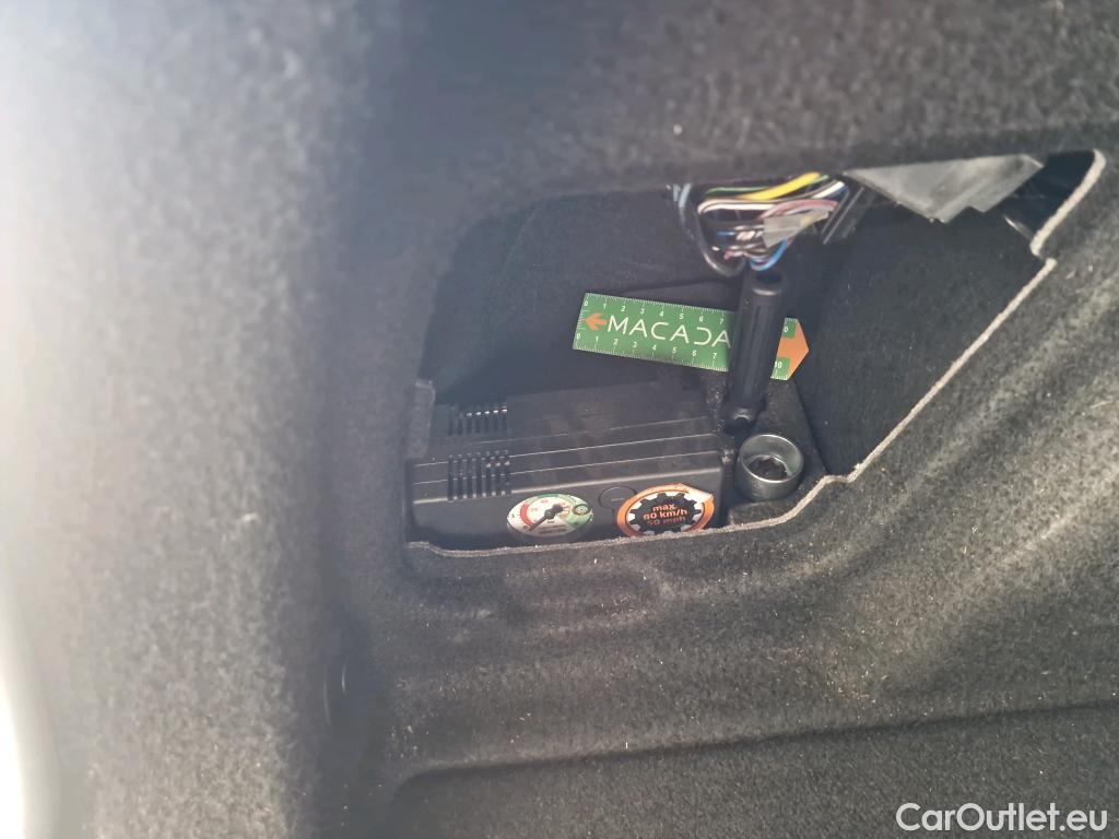  Bmw  Serie 1 BMW Série 1 / 2019 / 5P / Berline 116i DKG7 Business Design #1