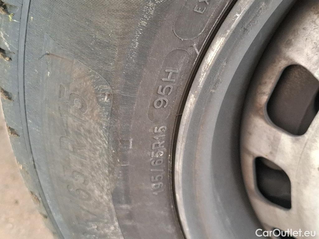  Peugeot  Partner  Premium L1 1.2 PureTech 110CV BVM6 E6d #36