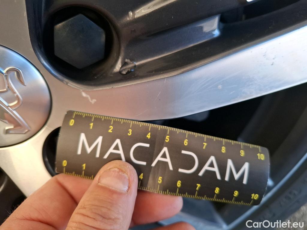  Peugeot  3008  Allure Pack 1.5 HDi 130CV BVA8 E6d #9