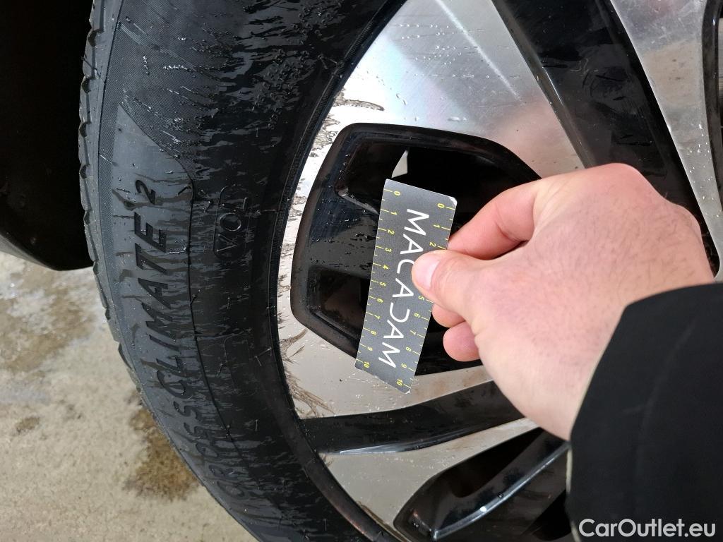  Mercedes  G-Klasee MERCEDES-BENZ GLC / 2019 / 5P / SUV 2.0 GLC 300 E BUSINESS LINE 4MATIC #13