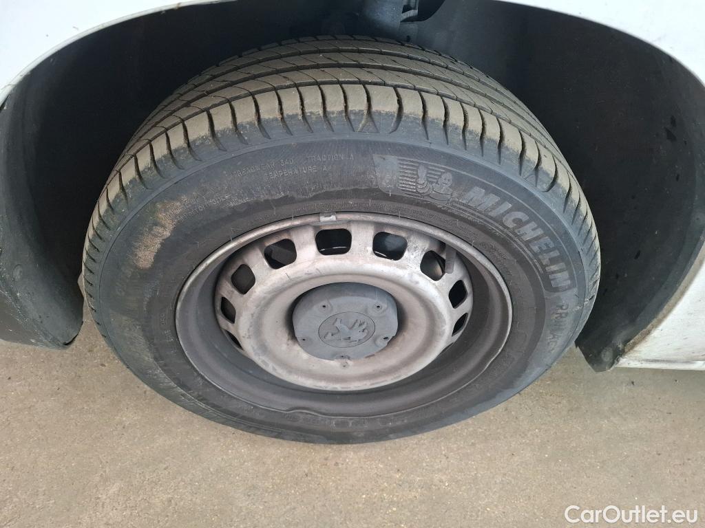  Peugeot  Partner  Premium L1 1.2 PureTech 110CV BVM6 E6d #32