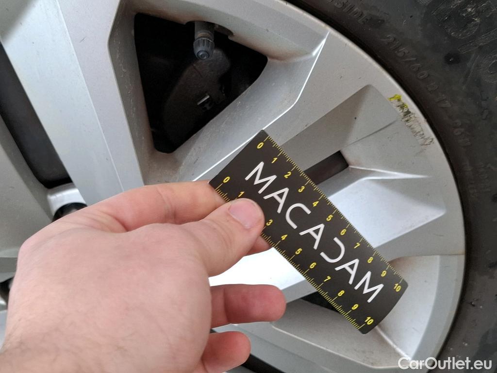  Renault  Captur RENAULT  / 2019 / 5P / SUV Business E-Tech hybride rechargeable 160 #11