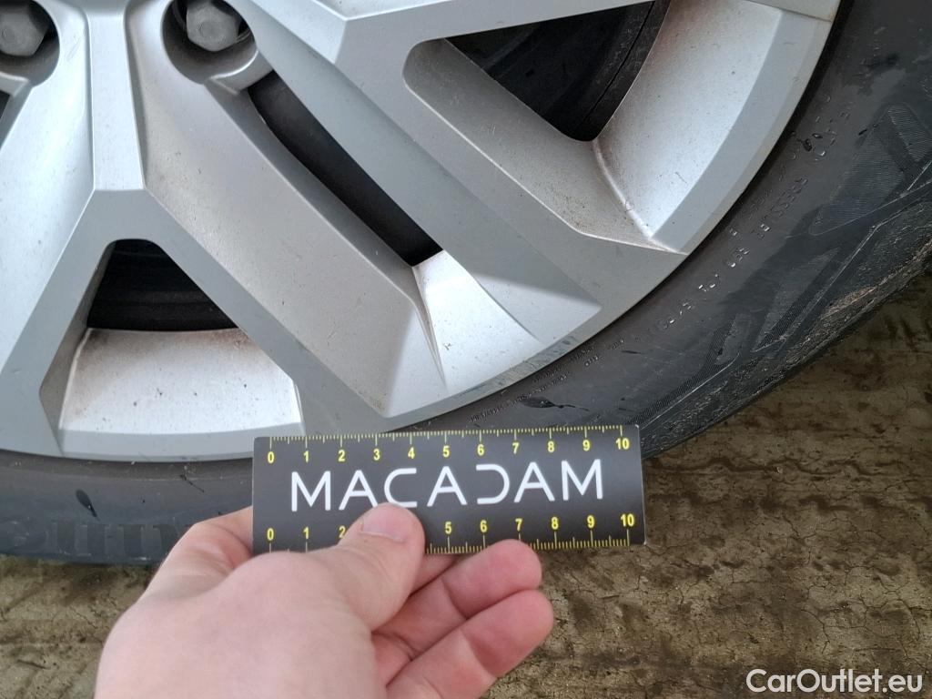  Renault  Captur RENAULT  / 2019 / 5P / SUV Business E-Tech hybride rechargeable 160 #12