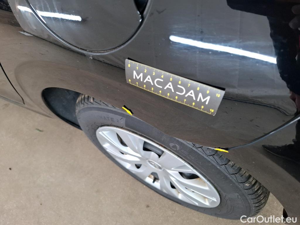  Peugeot  208  Affaire Premium Pack 1.5 HDi 100CV BVM5 E6dT #2