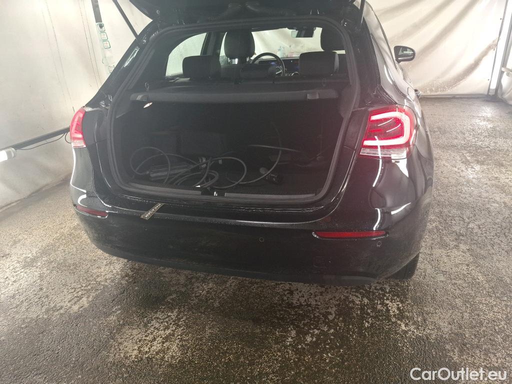  Mercedes  A-Klasse MERCEDES-BENZ Classe A Compact / 2018 / 5P / Berline A 250 e Business Line 8G-DCT #4