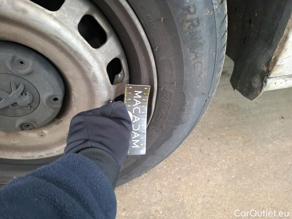  Peugeot  Partner  Premium L1 1.2 PureTech 110CV BVM6 E6d #23