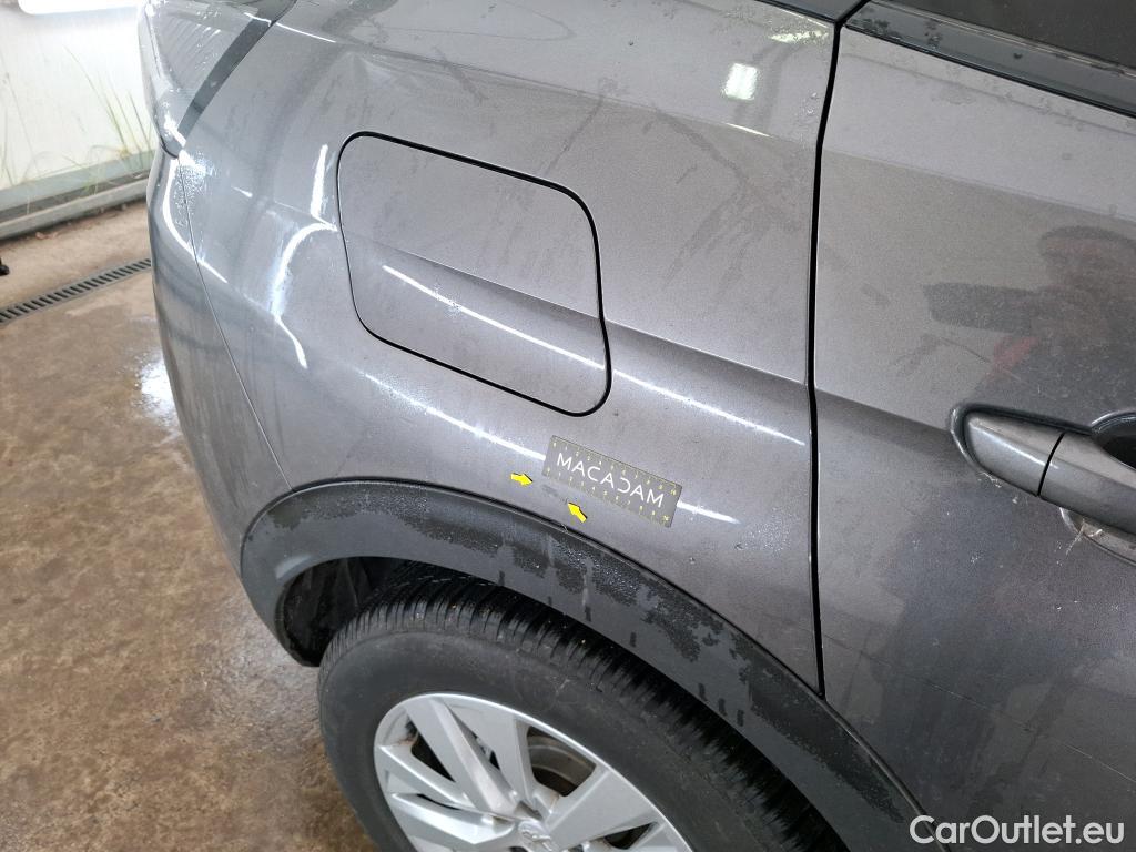  Peugeot  3008  II Active Pack 1.2 PureTech 130CV BVA8 E6d #1