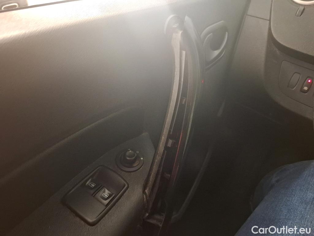  Renault  Kangoo  Express Maxi Confort - Cab. Appr. 1.5 dCi 90CV BVM5 E6 #48