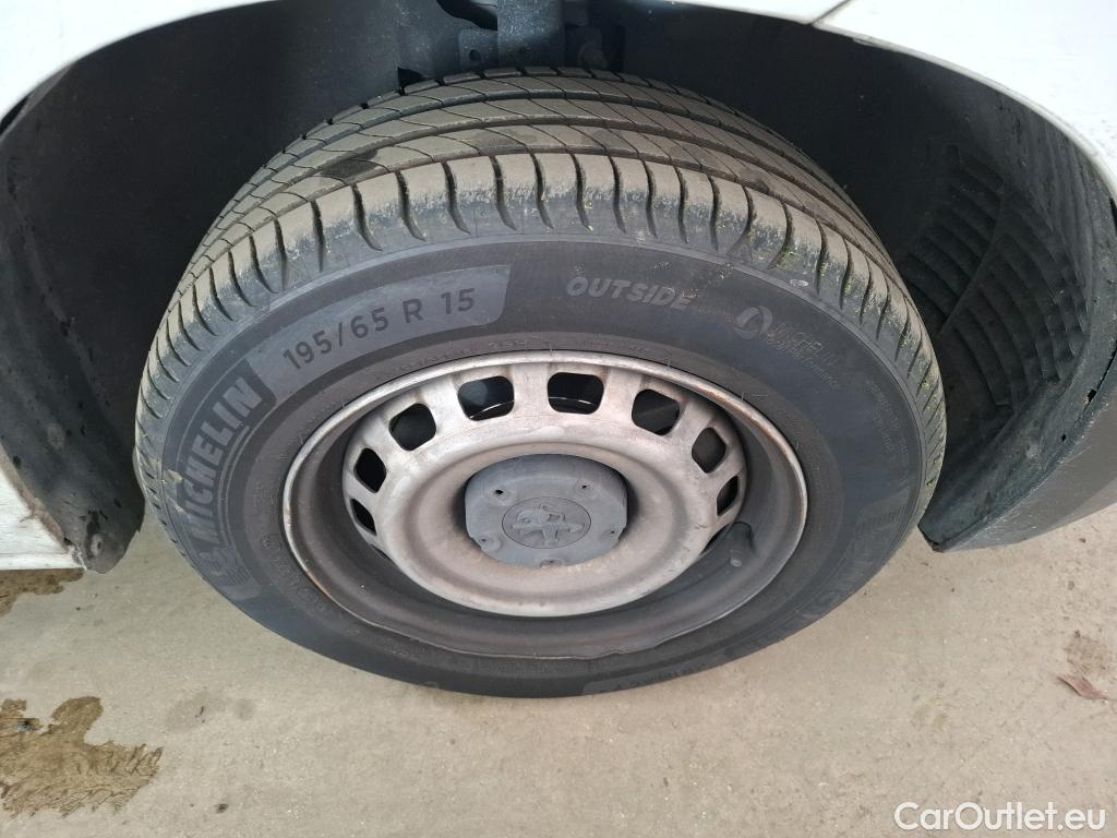  Peugeot  Partner  Premium L1 1.2 PureTech 110CV BVM6 E6d #28