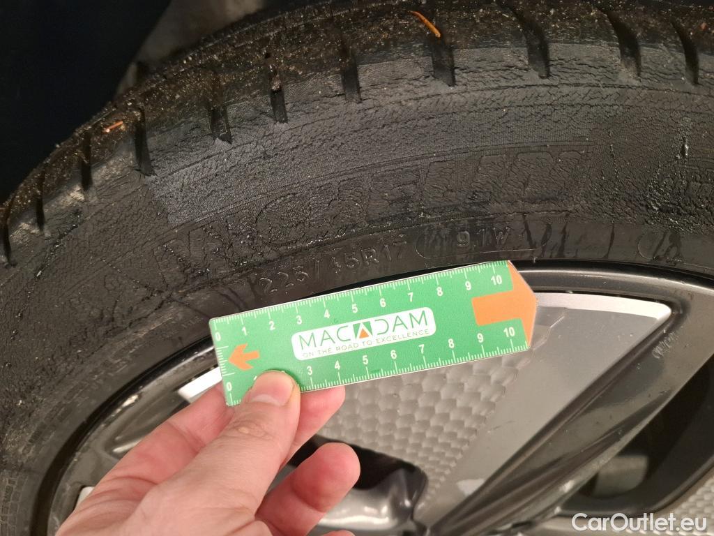  Hyundai   Ioniq Ioniq Business Hybrid 1.6 GDI 140CV BVA6 E6 #31