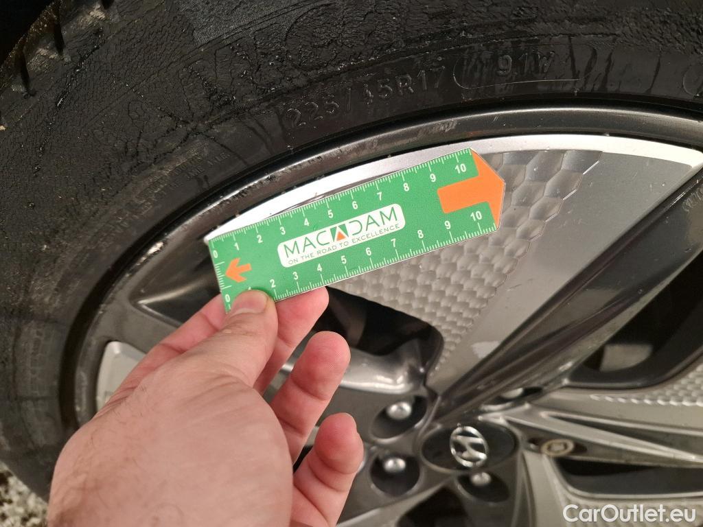  Hyundai   Ioniq Ioniq Business Hybrid 1.6 GDI 140CV BVA6 E6 #44