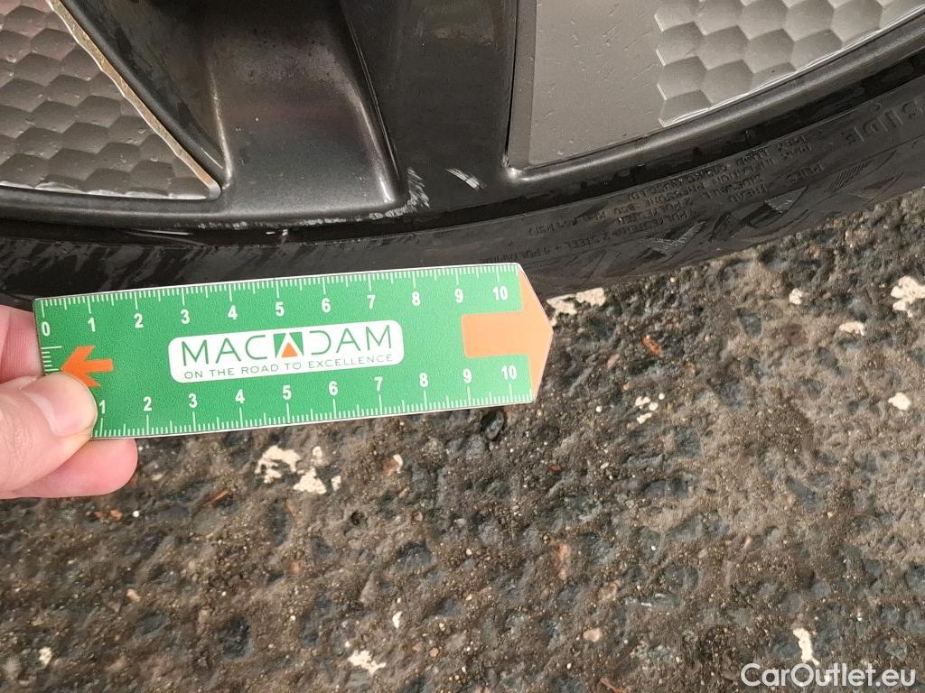  Hyundai   Ioniq Ioniq Business Hybrid 1.6 GDI 140CV BVA6 E6 #40