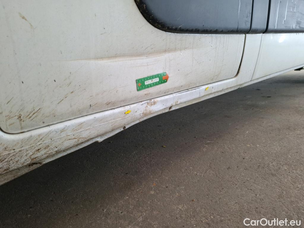  Renault  Master  III Fourgon L2H2 3 5 Grand Confort dCi 135CV BVM6 7 Sieges E5 #33
