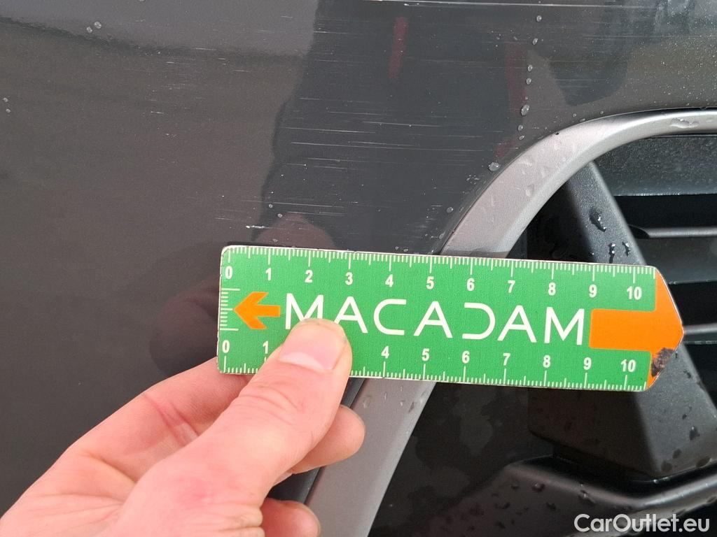  Audi  Q3 AUDI  / 2018 / 5P / SUV 35 TFSI 150 MHEV S TRONIC DESIGN LUXE #4