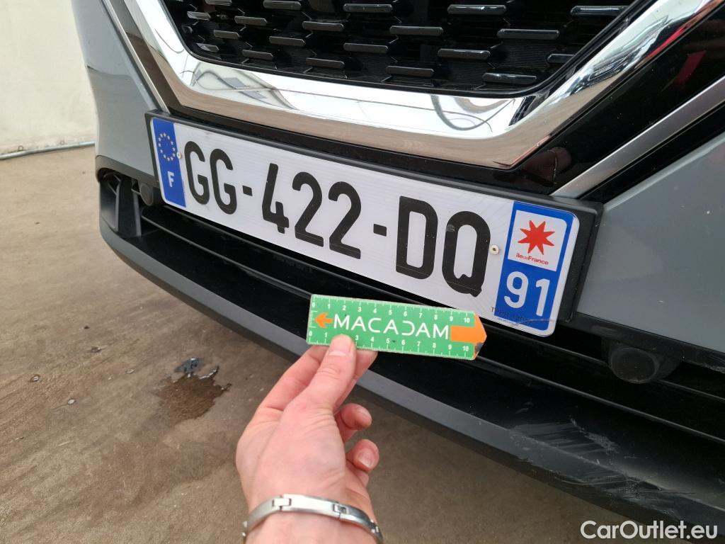  Nissan  Qashqai NISSAN  / 2021 / 5P / Crossover 1.3 MHEV 140 Business Edition #1