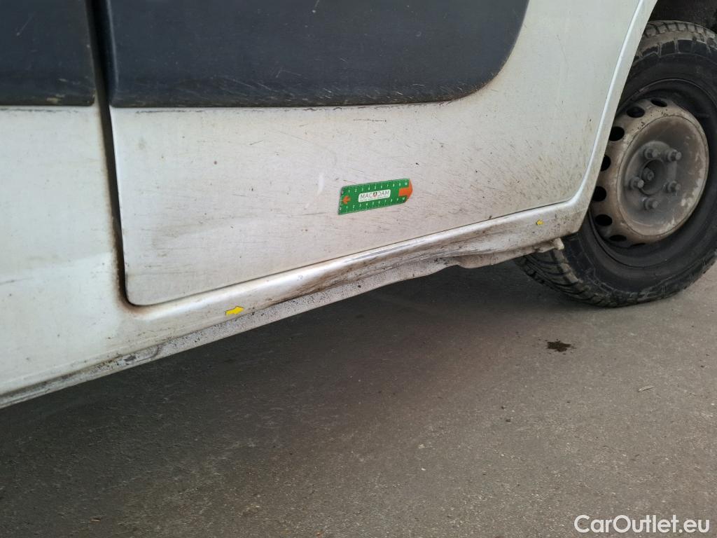  Renault  Master  III Fourgon L2H2 3 5 Grand Confort dCi 135CV BVM6 7 Sieges E5 #26