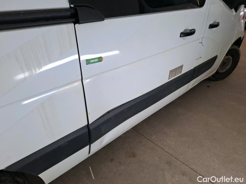  Renault  Master  III Fourgon L2H2 3 5 Grand Confort dCi 135CV BVM6 7 Sieges E5 #8