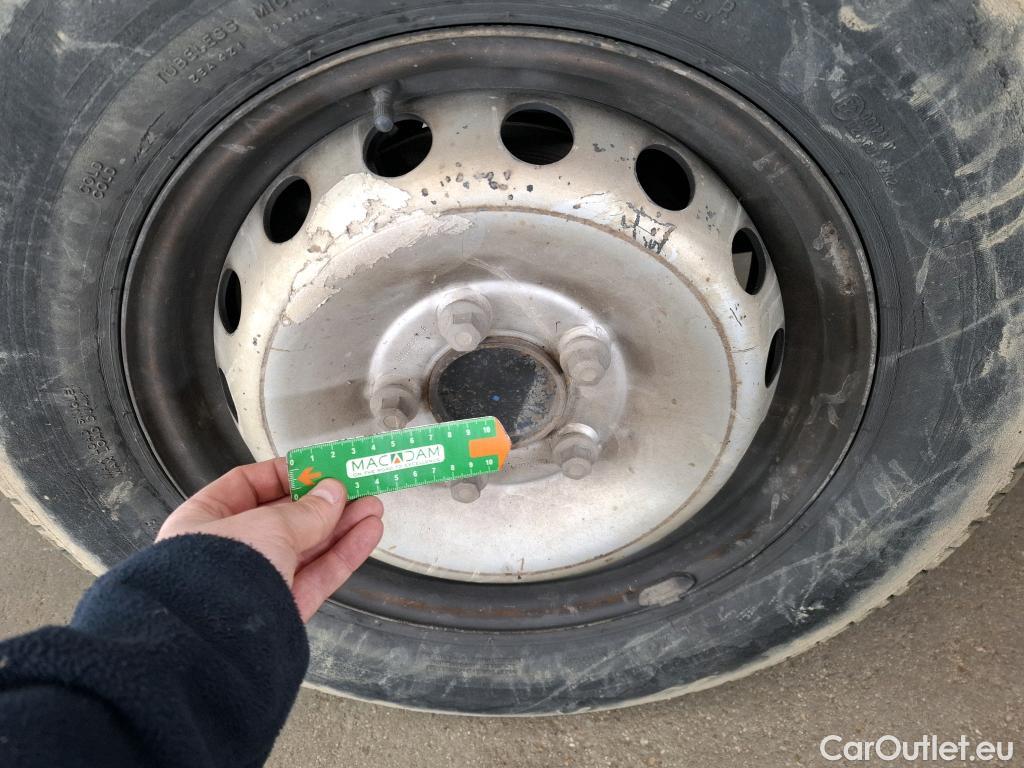  Renault  Master  III Fourgon L2H2 3 5 Grand Confort dCi 135CV BVM6 7 Sieges E5 #86