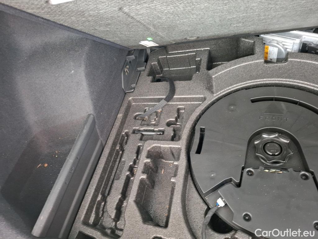  Audi  Q3 AUDI  / 2018 / 5P / SUV 35 TFSI 150 MHEV S TRONIC DESIGN LUXE #37