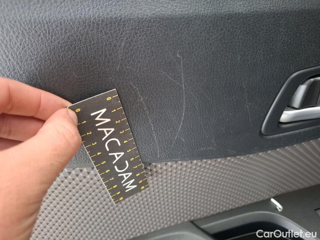  Toyota  C-HR TOYOTA  / 2016 / 5P / SUV 2.0 HYBRIDE 184 DISTINCTIVE #20