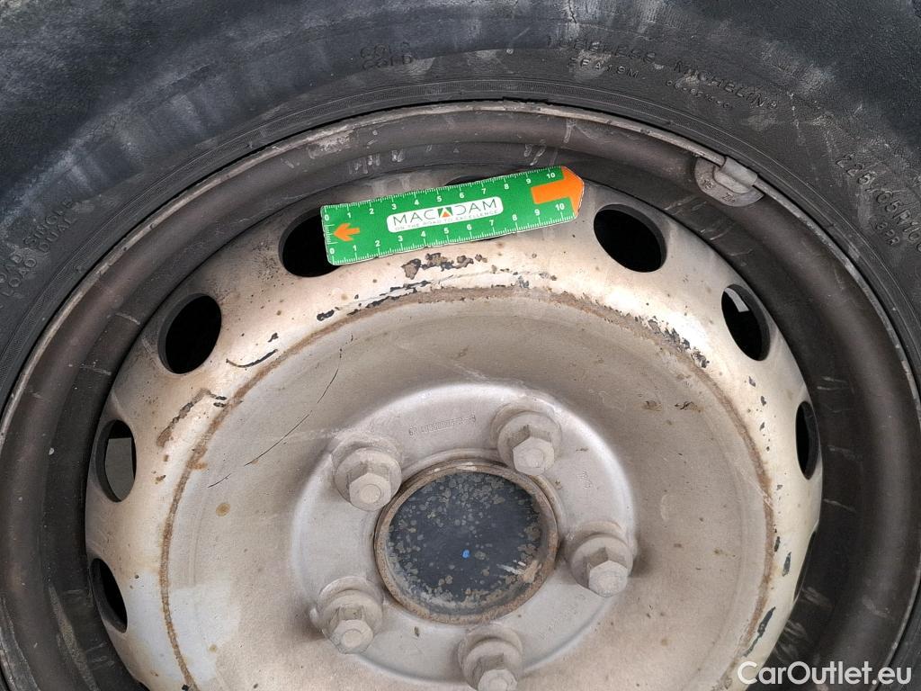  Renault  Master  III Fourgon L2H2 3 5 Grand Confort dCi 135CV BVM6 7 Sieges E5 #89