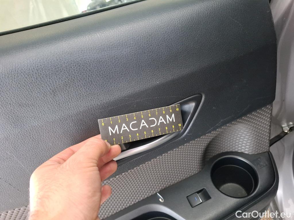  Toyota  C-HR TOYOTA  / 2016 / 5P / SUV 2.0 HYBRIDE 184 DISTINCTIVE #22