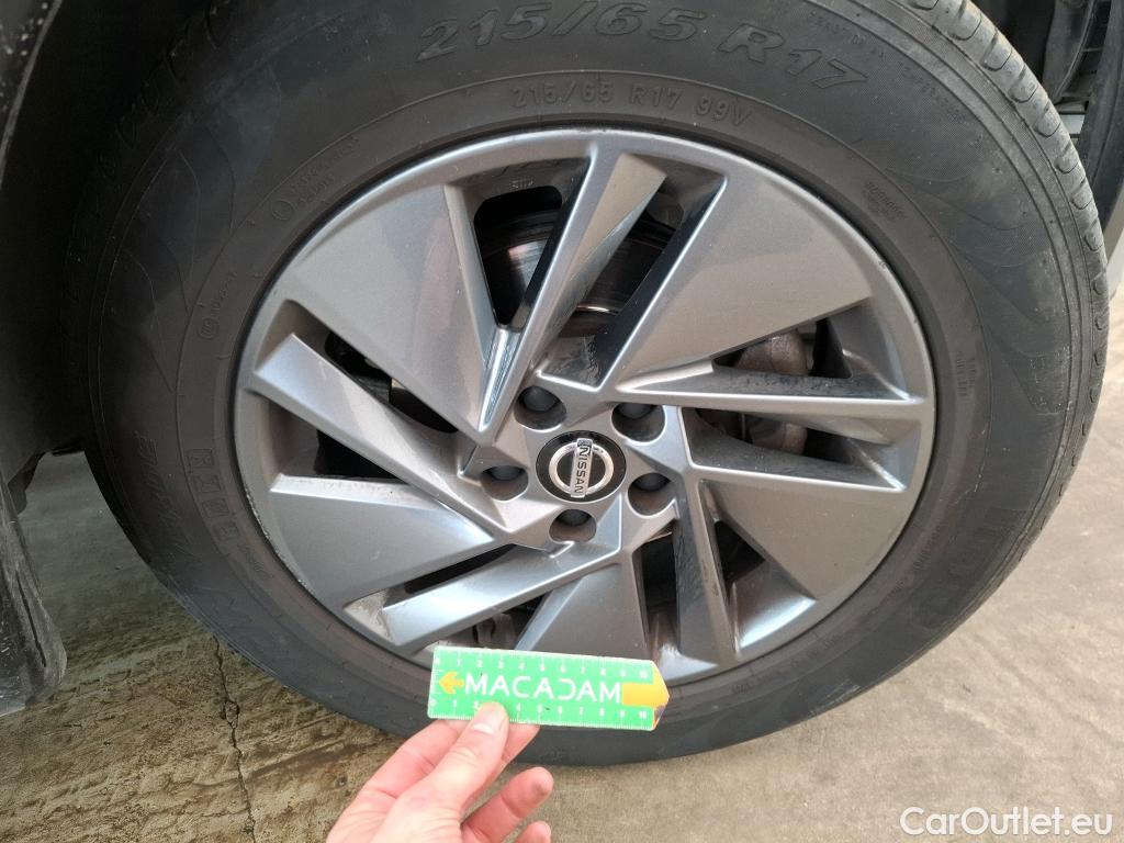  Nissan  Qashqai NISSAN  / 2021 / 5P / Crossover 1.3 MHEV 140 Business Edition #3