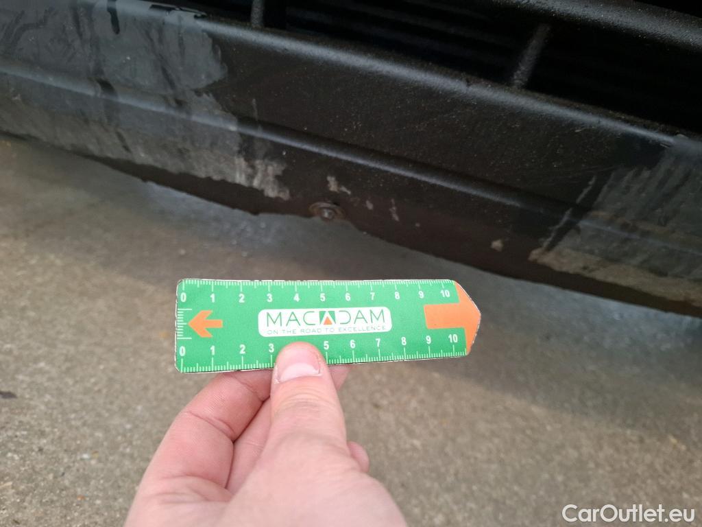  Renault  Master  III Fourgon L2H2 3 5 Grand Confort dCi 135CV BVM6 7 Sieges E5 #99