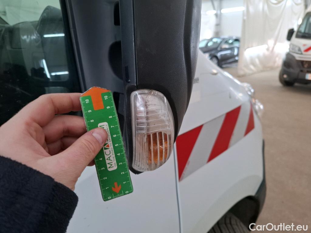  Renault  Master  III Fourgon L2H2 3 5 Grand Confort dCi 135CV BVM6 7 Sieges E5 #70