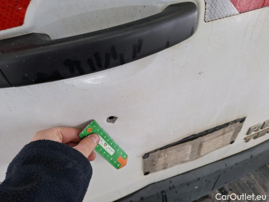  Renault  Master  III Fourgon L2H2 3 5 Grand Confort dCi 135CV BVM6 7 Sieges E5 #7