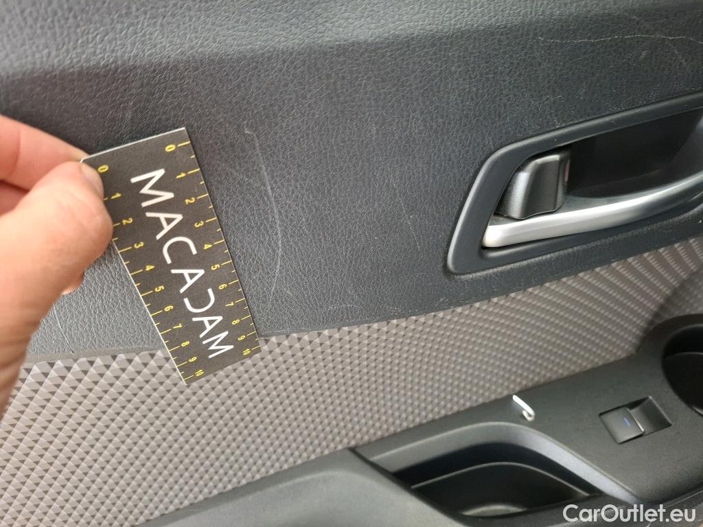  Toyota  C-HR TOYOTA  / 2016 / 5P / SUV 2.0 HYBRIDE 184 DISTINCTIVE #21