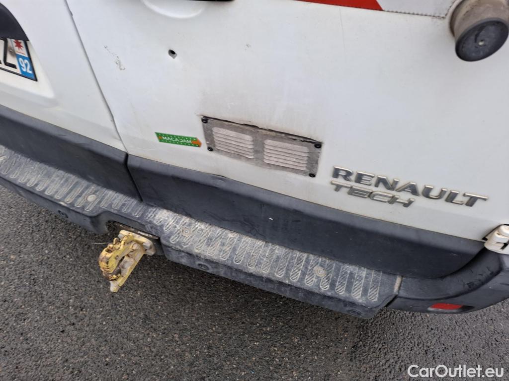  Renault  Master  III Fourgon L2H2 3 5 Grand Confort dCi 135CV BVM6 7 Sieges E5 #47