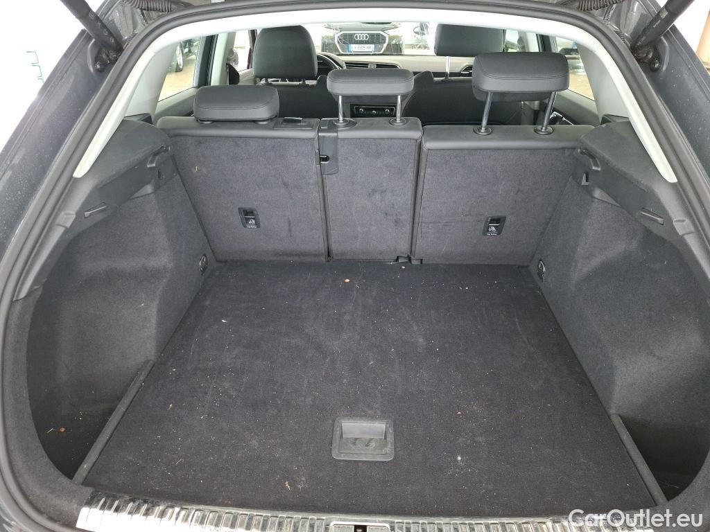  Audi  Q3 AUDI  / 2018 / 5P / SUV 35 TFSI 150 MHEV S TRONIC DESIGN LUXE #12